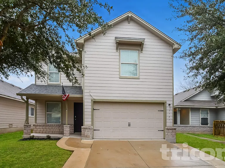 5727 Canterbury Run — Photo 1