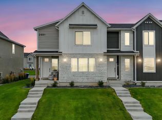 2881 S Bluff Rd, Syracuse, UT 84075