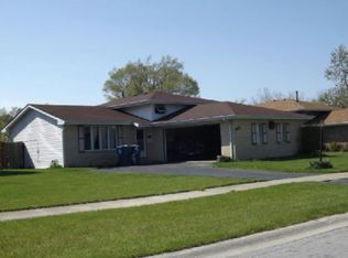 3704 Carpenter St, Steger, IL 60475