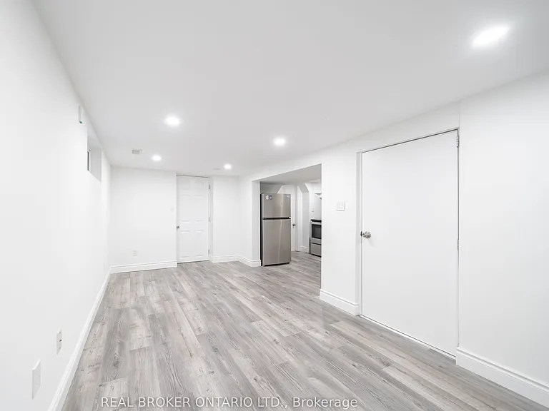 12 Villa Rd #BASEMENT — Photo 14