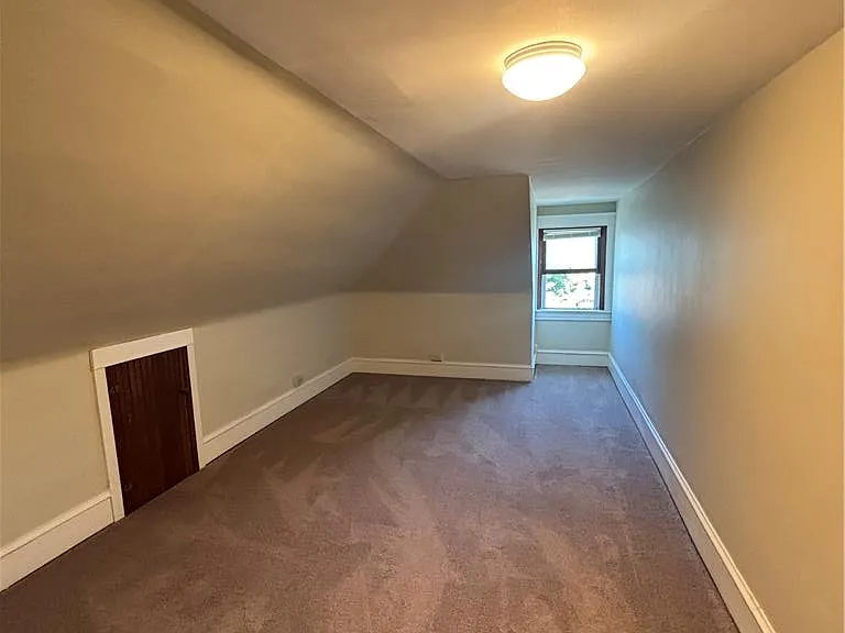 2238 Fairview Ave — Photo 8