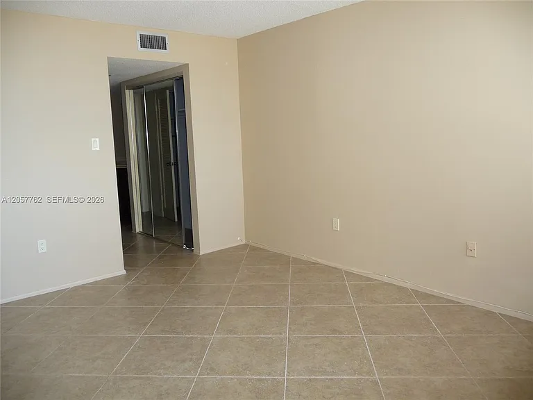 18071 Biscayne Blvd #603 — Photo 12