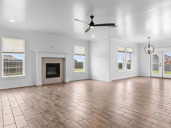 4th image of 1364 Pineridge Cir