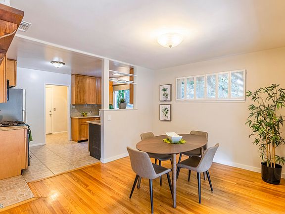 4th image of 13618 Emelita St