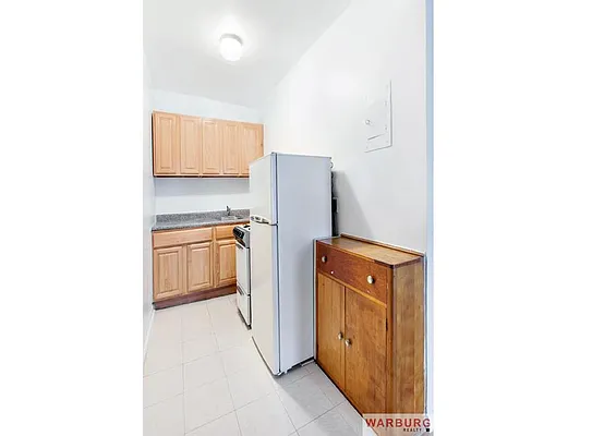 Sold by Warburg | media 12