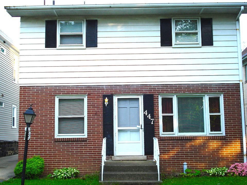 1st image of 445 W 10th St #445