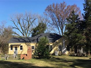 12 Cutchin Dr, Seale, AL 36875
