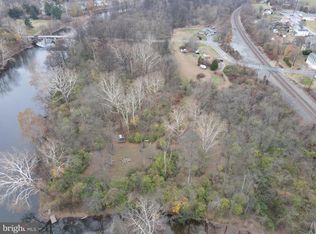 131 N Main St, Douglassville, PA 19518