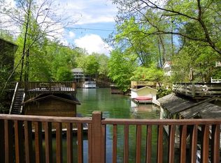 182 Hummingbird Cv, Lake Lure, NC 28746