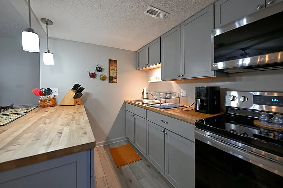 Caenen St, Lenexa — Photo 3