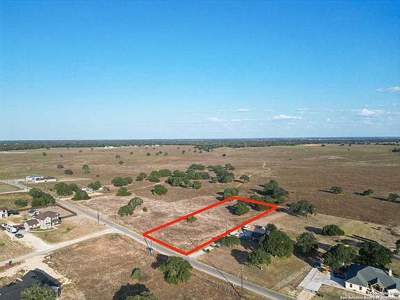 2nd image of 728 LAKE VALLEY DR
