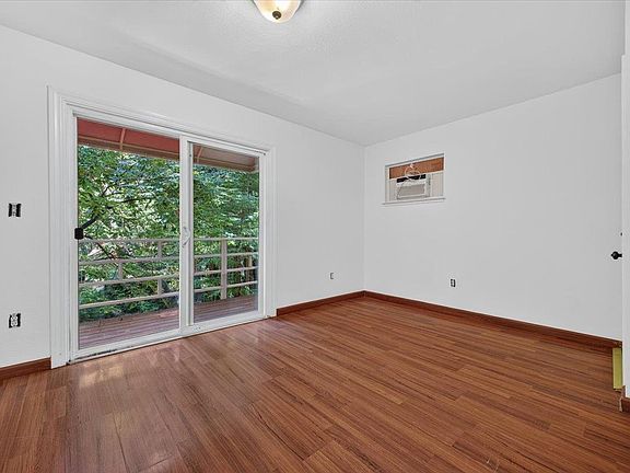 4th image of 514 Primavera Rd