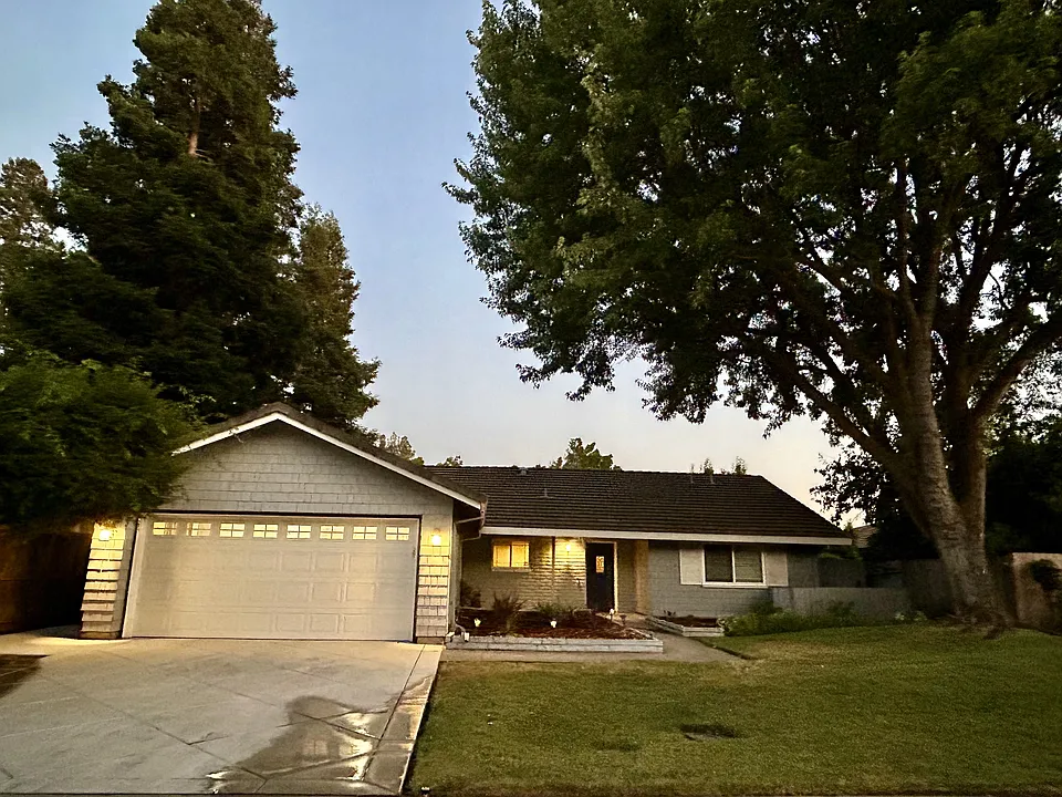 4607 Winding River Cir
