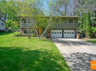 1505 Arrowood Dr, Madison, WI 53704