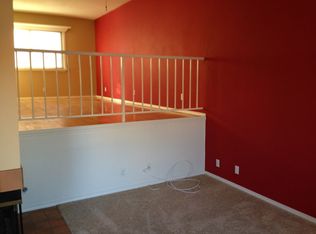 17906 River Cir APT 3, Santa Clarita, CA 91387
