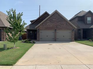 1709 SW Stonegrove Rd, BENTONVILLE, AR 72712