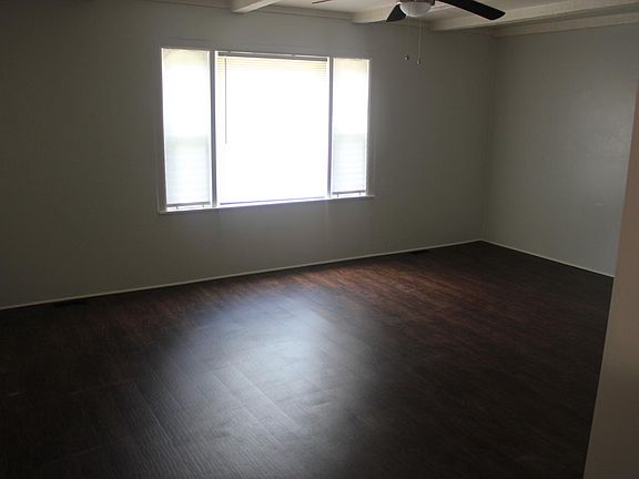 2nd image of 419 N Bradley Ave