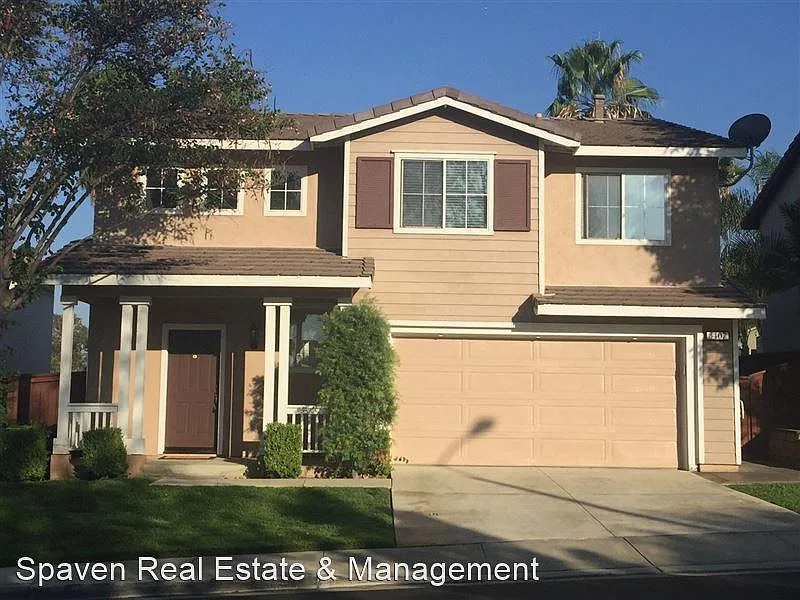 3 bed, 2.5 bath, 1700 sqft, $3,400 — Photo 1