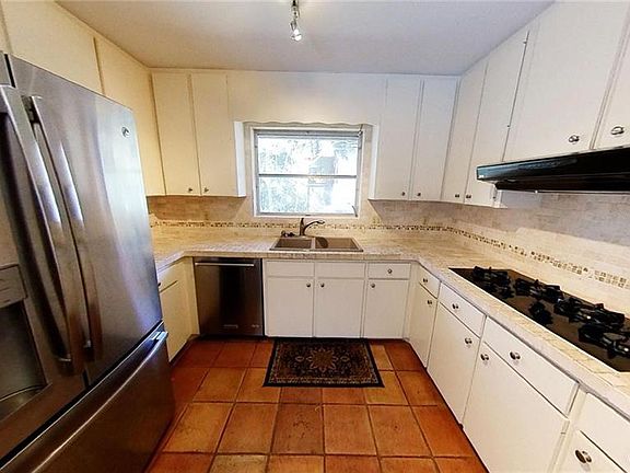 4th image of 2815 NW 21st Ave