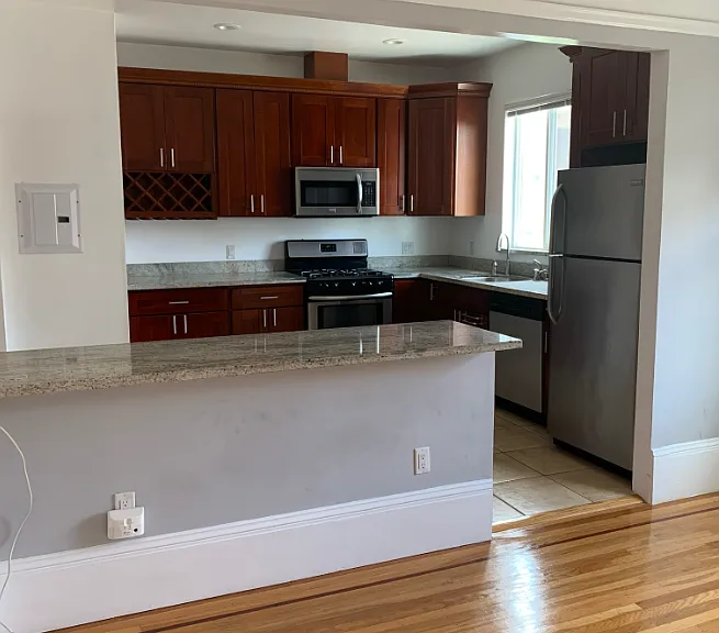 692 Greenwich St #2 — Photo 4