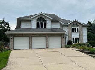 2924 Forest Ln, Madison, WI 53711