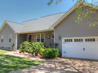 1673 Thorn Gap Rd, Cookeville, TN 38506