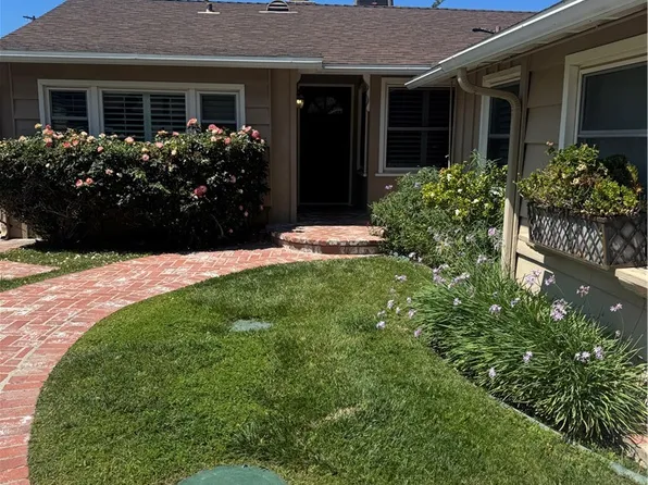 23047 Friar St, Woodland Hills, CA 91367