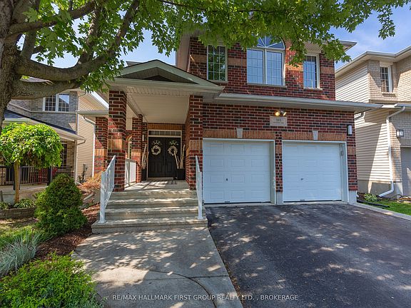 2nd image of 393 Cavendish Cres