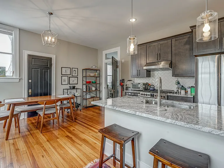 425 N Arthur Ashe Blvd #G — Photo 9