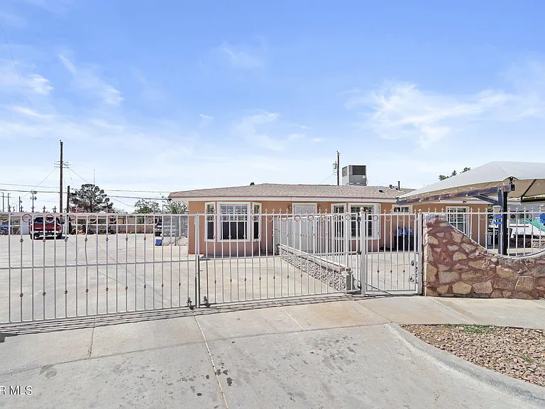 359 Mary Jeanne Ln — Photo 2