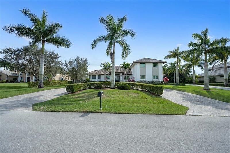 1st image of 15880 Barnstormer Ct