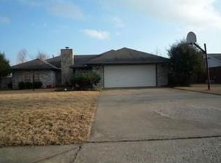 2011 Cardinal Dr, Springdale, AR 72764