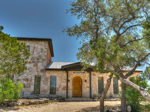 700 Cat Claw Mountain, ConCan, TX 78838