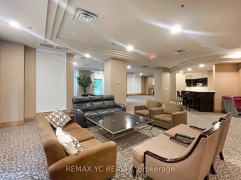 5500 Yonge St #409 — Photo 13
