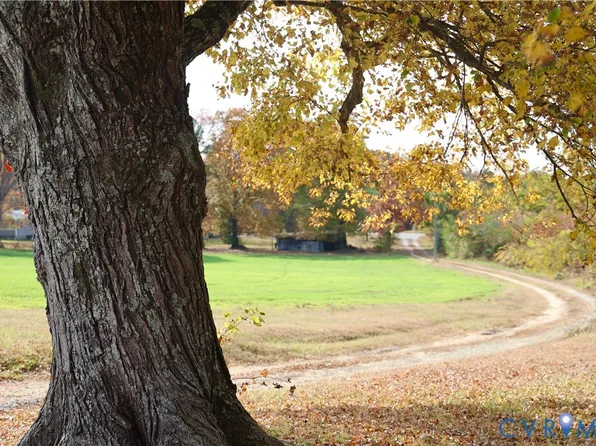 122 Dogwood Ln, Kenbridge, VA 23944