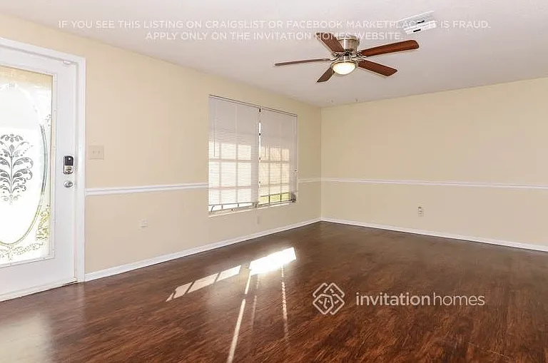20302 Lorenzo Ave — Photo 3