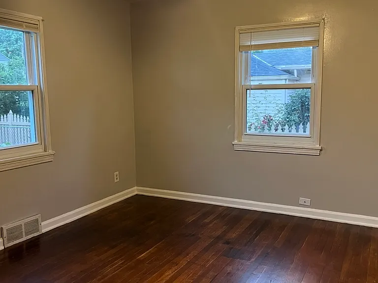 1619 Parkway Blvd — Photo 3