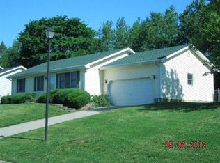121 Sidney Dr, Mount Sterling, KY 40353
