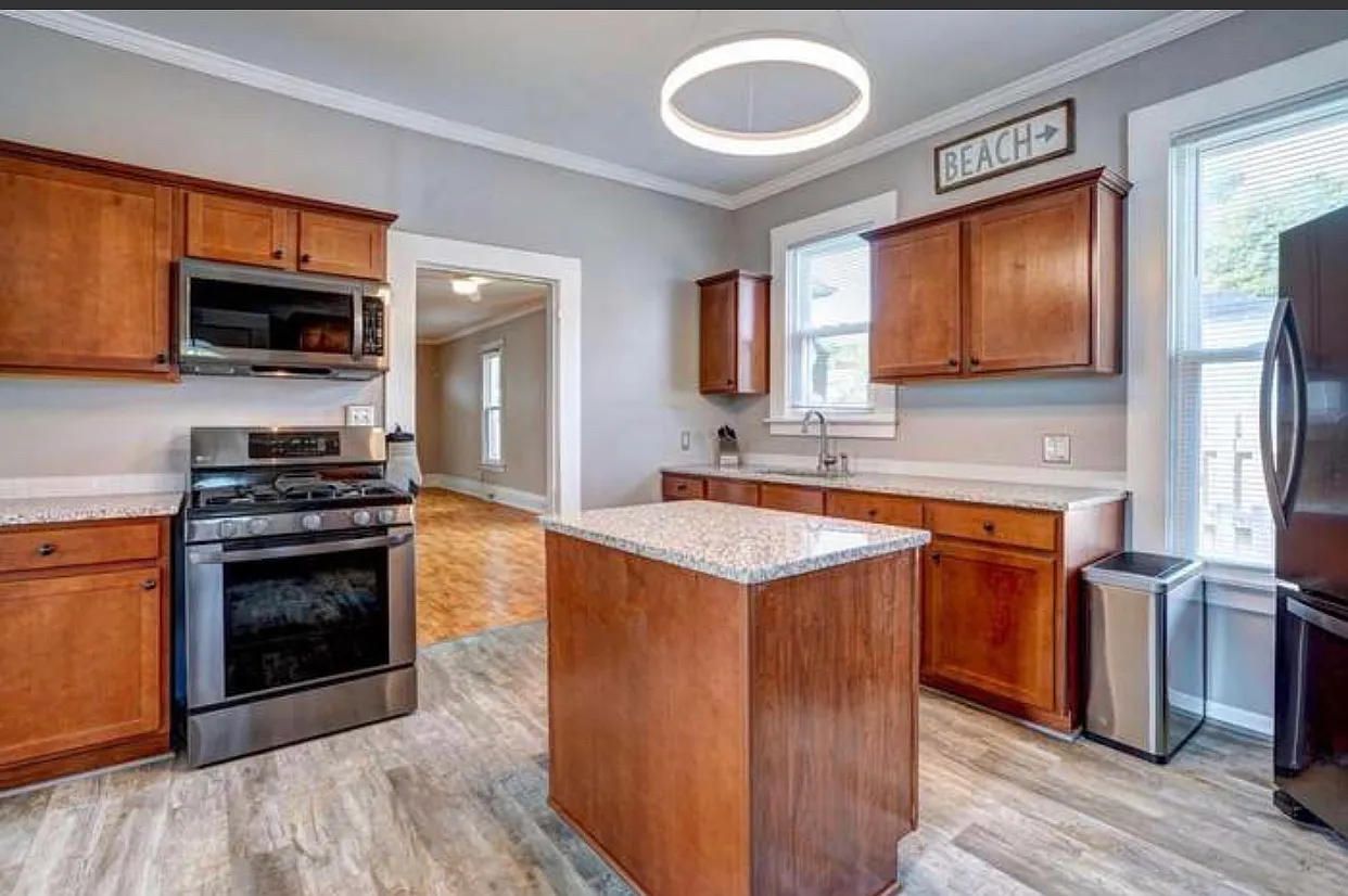 2 bed, 1668 sqft, $1,980 — Photo 4