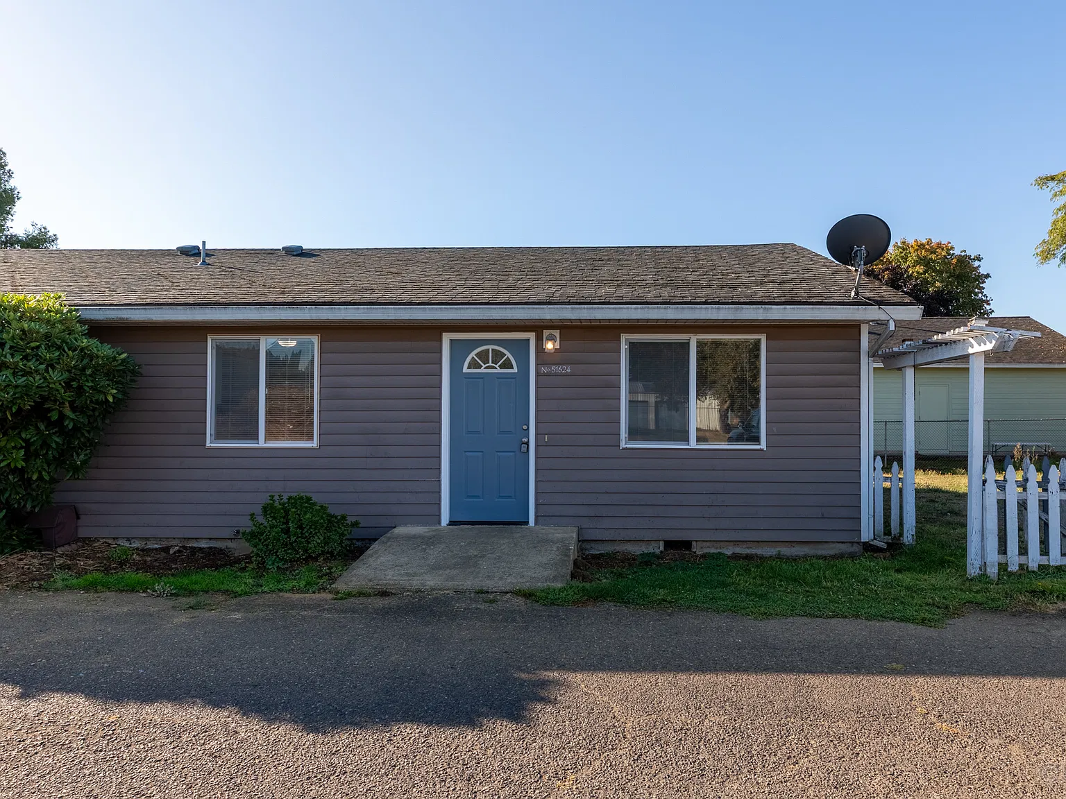 2 bed, 870 sqft, $1,635 — Photo 1