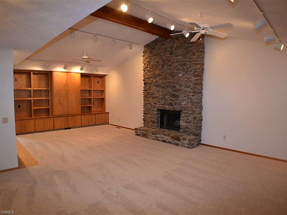3rd image of 10471 Oak Branch Trl