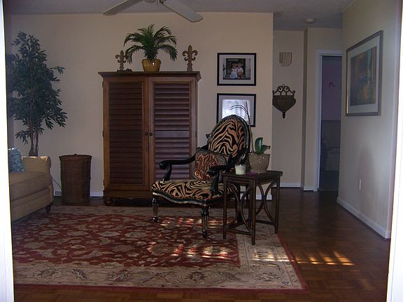 4th image of 1801 Sunset Dr