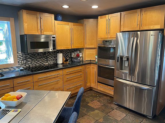 3rd image of 2545 Bruin Dr