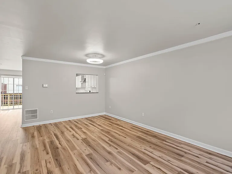 9745 Bon Haven Ln — Photo 4