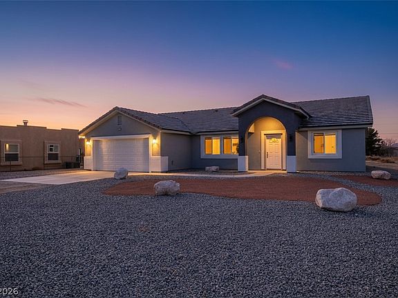 2nd image of 3960 Dart Dr