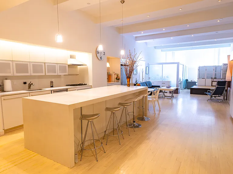 15 Broad St #716 — Photo 2