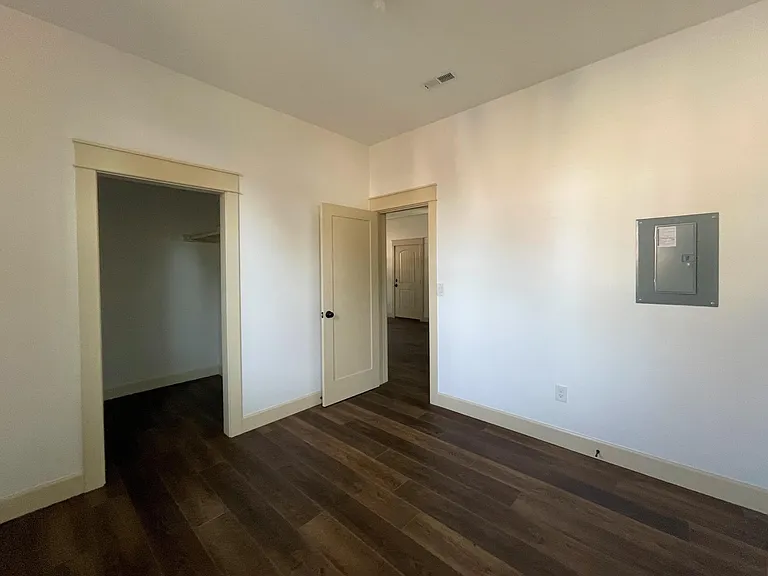 514 NW 45th St — Photo 16
