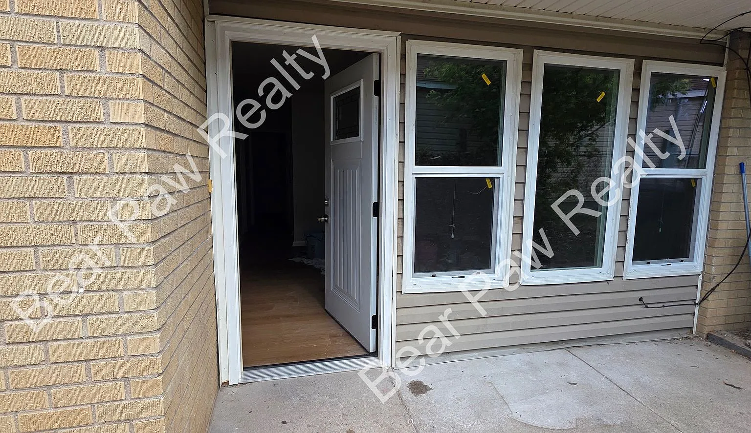 523 W 6th St — Photo 1