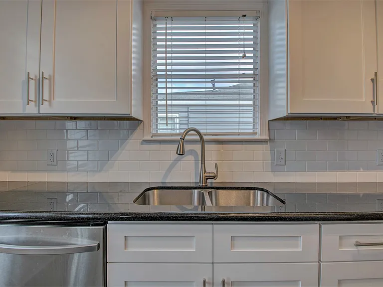 2216 N Arthur St — Photo 10