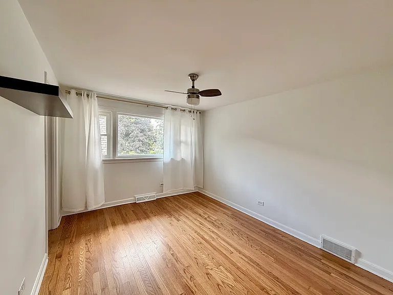 1544 Longvalley Rd — Photo 3